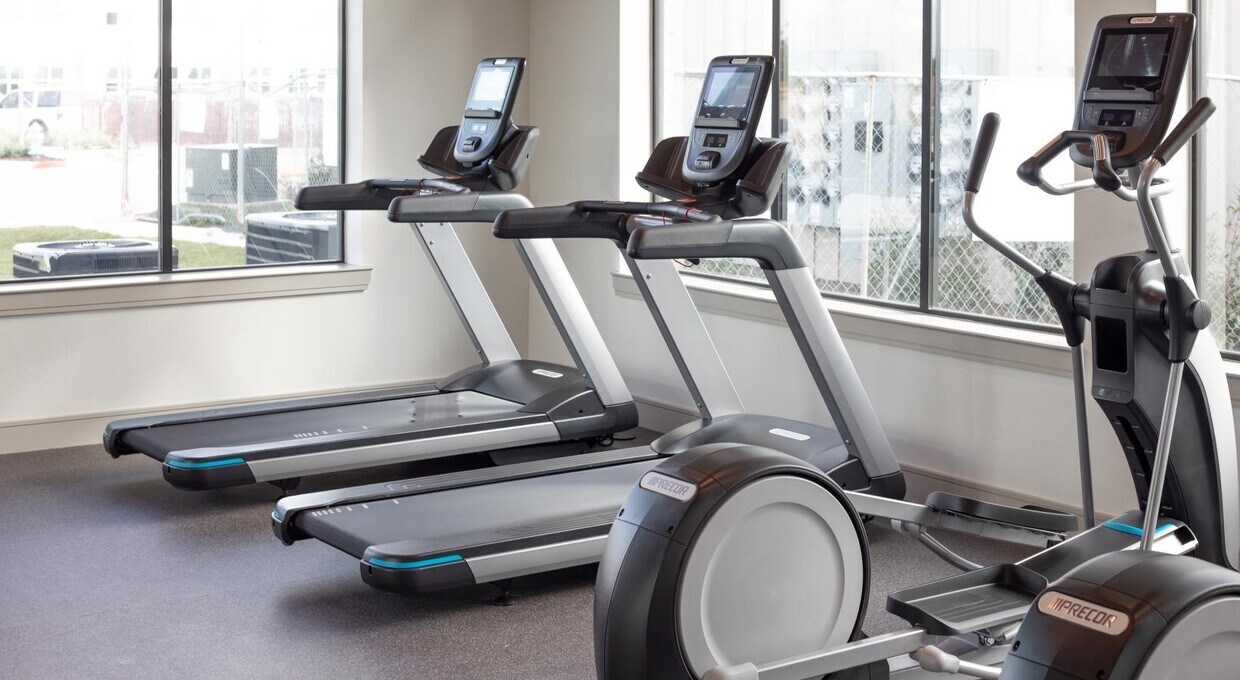 Primary Photo - 12111 S Main St