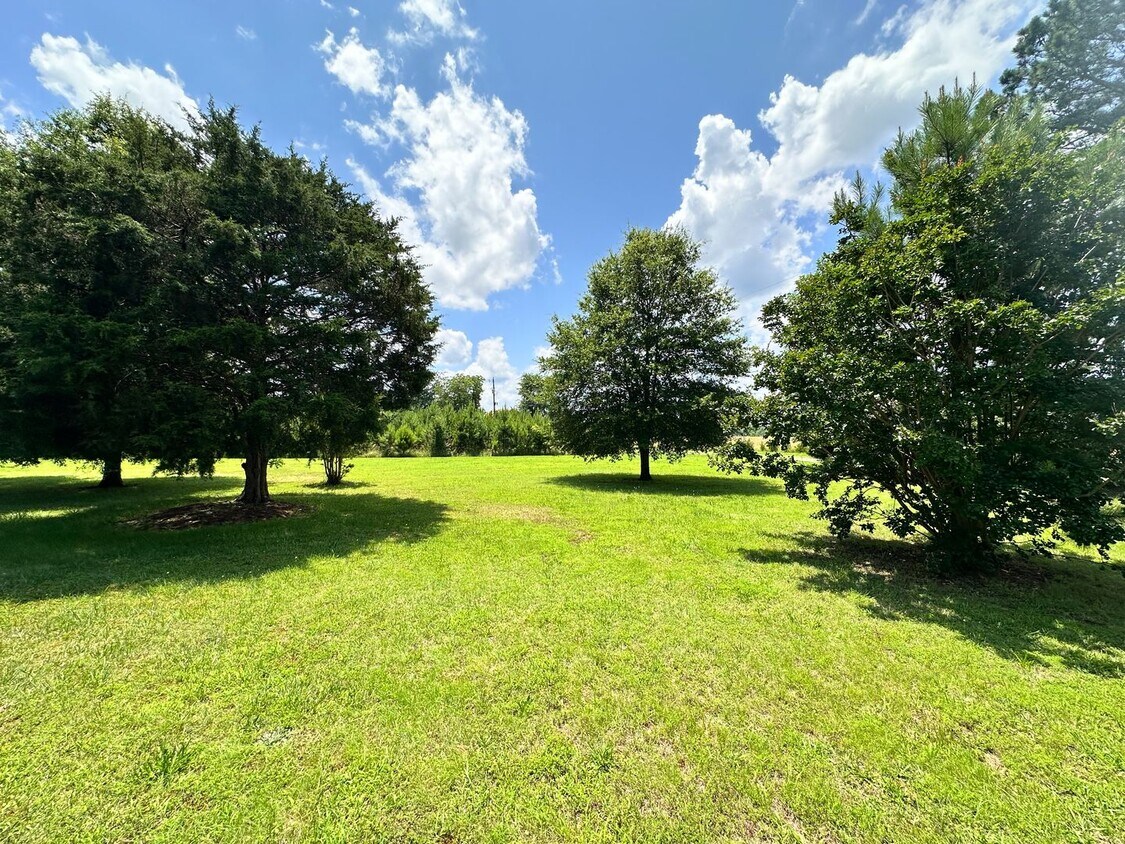 Foto del edificio - Exclusively Offered By Muse Realty Rentals...