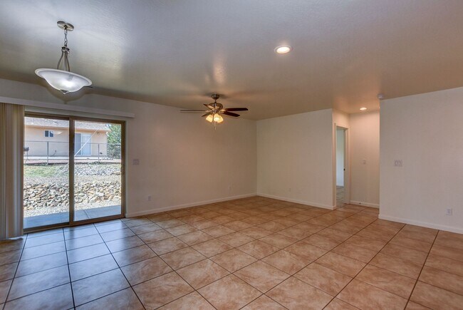 Building Photo - 3850 E Teri Ct