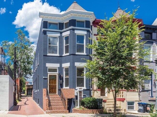 Foto del edificio - 1023 Columbia Rd NW