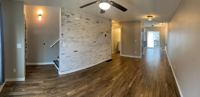 Building Photo - $2,450 - Customized Three-Story Townhome, ...