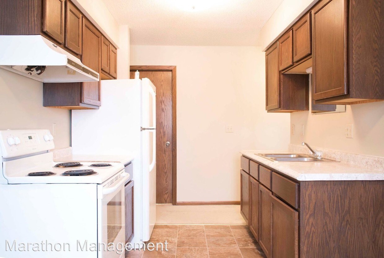 140 W 3rd St, Waconia, MN 55387 Room for Rent in Waconia, MN