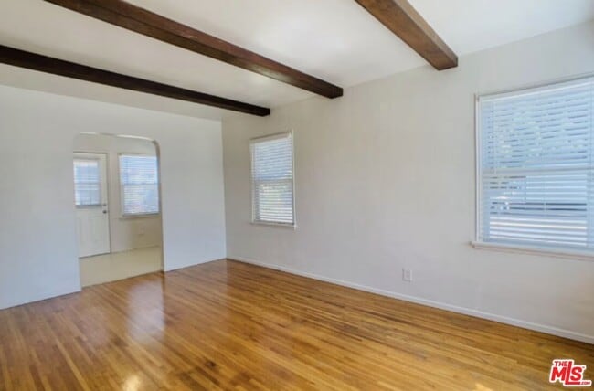 Building Photo - 2598 Amherst Ave