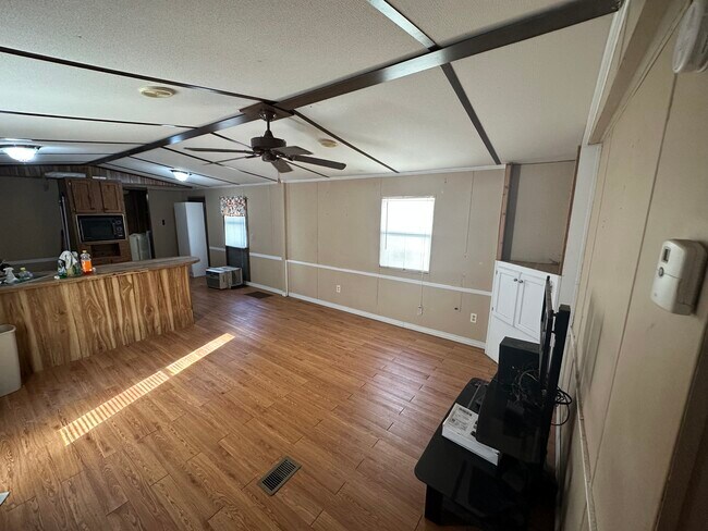 Foto del edificio - 383 Briarwood Rd