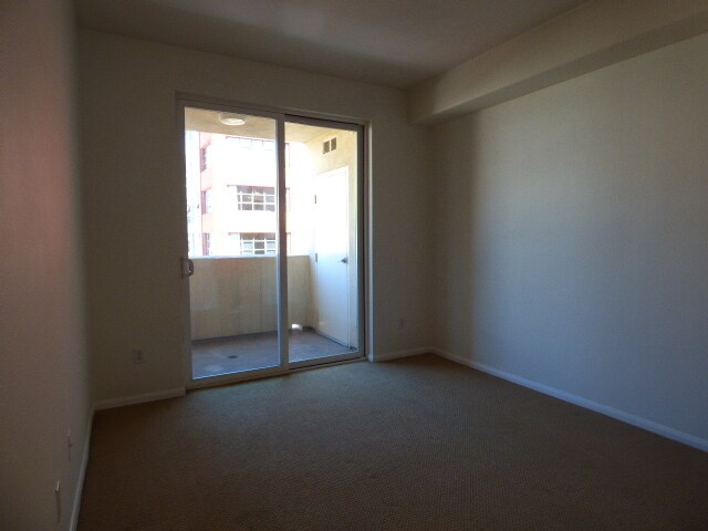First bedroom - 350 K St