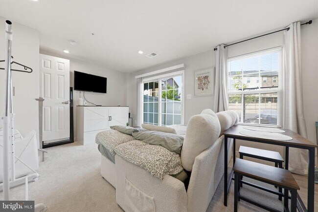 Foto del edificio - 7234 Bodkin Wy