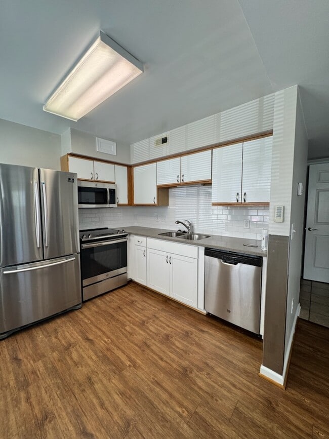 Photo - 920 Patterson Ave SW Apartments