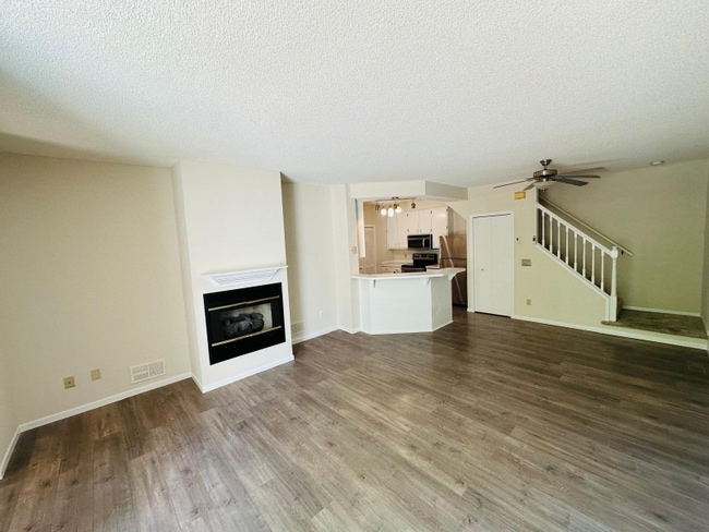Building Photo - 15313 Greenhaven Ln