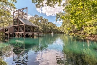 Building Photo - 246 Litchfield Ln