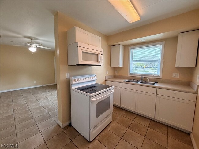 Foto del edificio - 1906 Coronado Rd