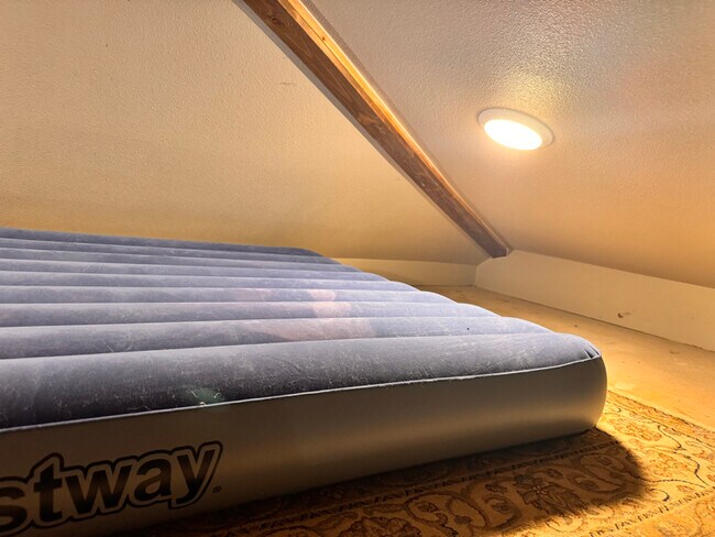Foto del edificio - 1495 Mayhew Ln
