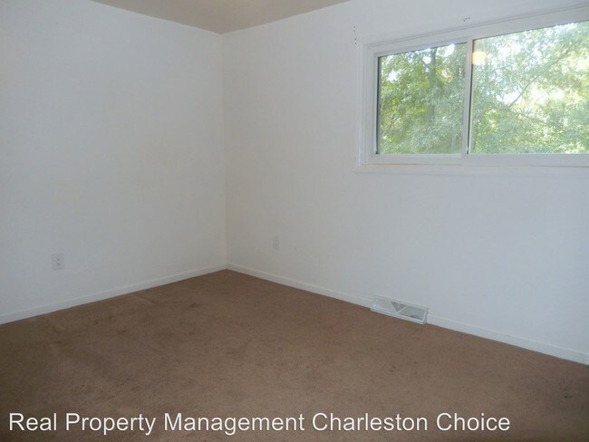 Foto del edificio - 1214 Boonehill Rd