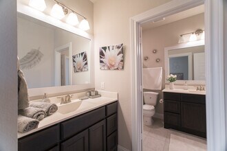 Building Photo - 73 Botanical Vista Dr