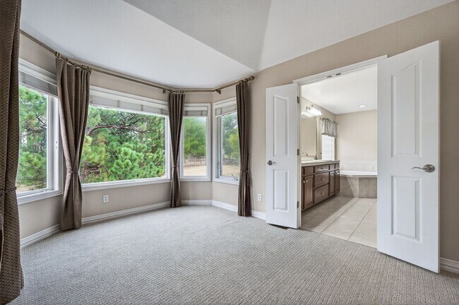 Foto del edificio - 8389 Owl Roost Ct