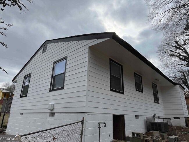 Foto del edificio - 1734 Cahoon St SW