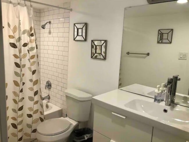 Foto del edificio - 5909 Bolm Rd