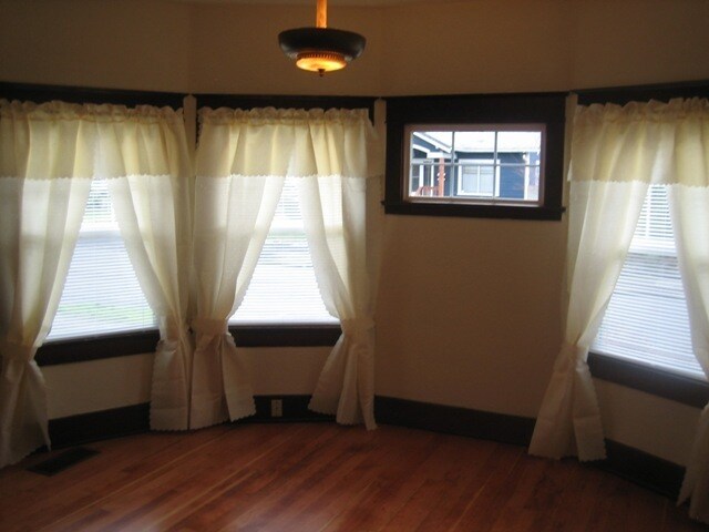 Building Photo - 2Bd/1Ba Single Story Home - Available Soon!
