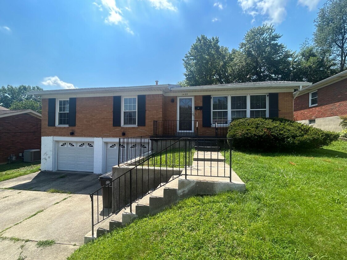 1422 Hobart Dr, Louisville, KY 40216 House Rental in Louisville, KY