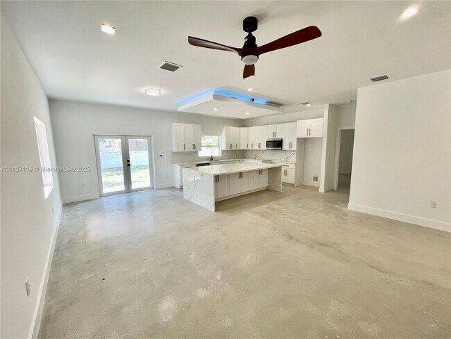 Foto del edificio - 3010 NW 3rd St