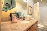 229 Lakelawn *Student Housing*