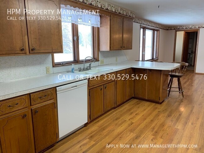 Foto del edificio - Beautiful Brick Ranch Home in North Lawren...