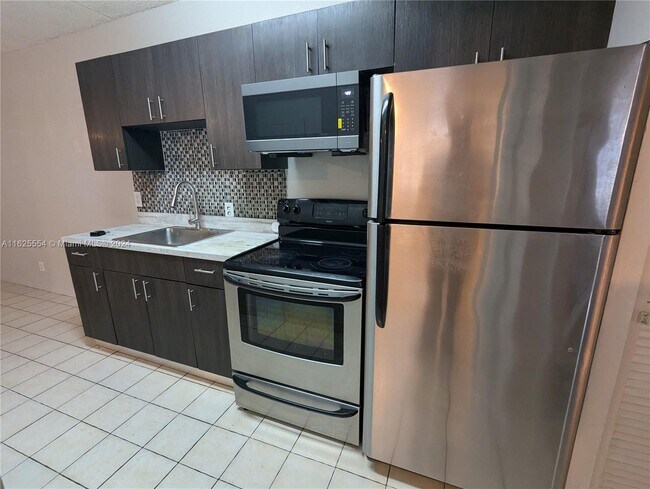 Foto del edificio - 3211 SW 44th St