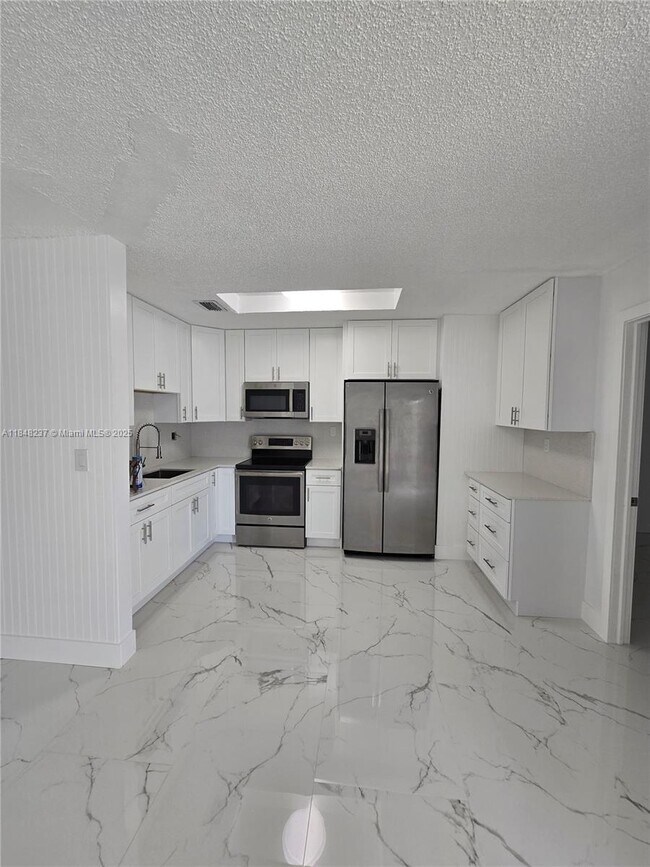 Building Photo - 13470 SW 24th St