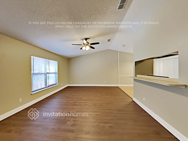Foto del edificio - 8626 Sunnydale Ln