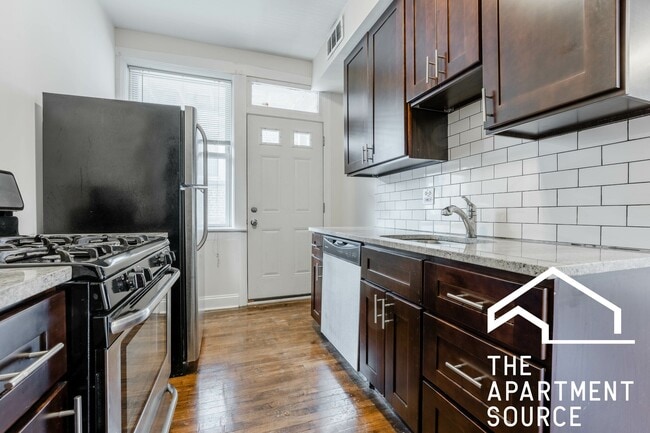 Photo - 857 W Cornelia Ave Apartment