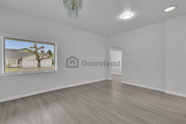 Foto del edificio - 7016 16th Ave SW