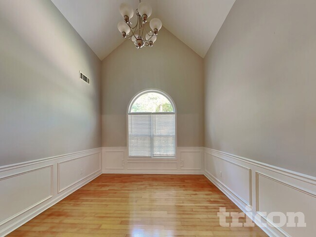 Building Photo - 45 Pebble Creek Dr
