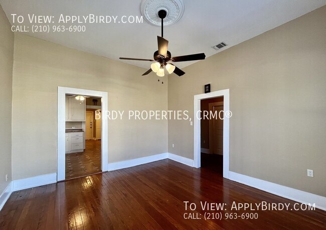 Building Photo - 220 Leigh St San Antonio, TX