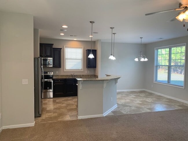 Building Photo - Spacious 3 bedroom, 2.5 bathroom available for rent in Columbia County