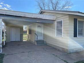 Building Photo - 417 Stephens St