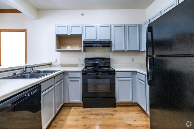 1BR, 1BA - 806SF - Kitchen - The Franklin