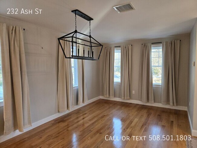 Foto del edificio - 232 Ash St