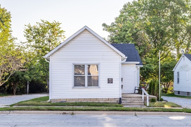Building Photo - 919 N Lebanon St