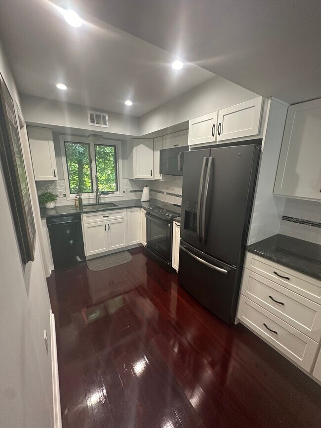 Kitchen - 79 E Cliff St