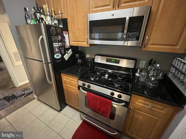 Building Photo - 12112 Garden Grove Cir