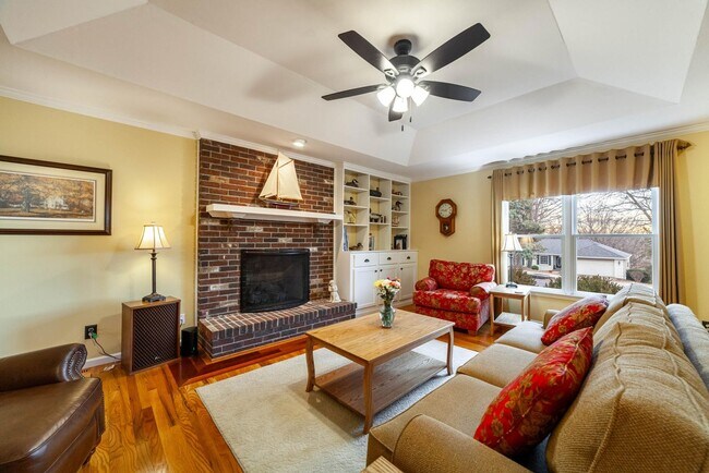 Building Photo - Single Family Home - Available For Rent!