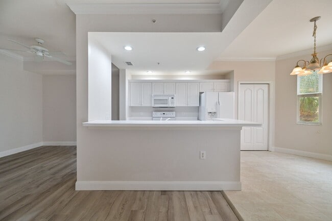 Foto del edificio - ** Estero Condo ~ Just Remodeled ~ 2Bed/2B...