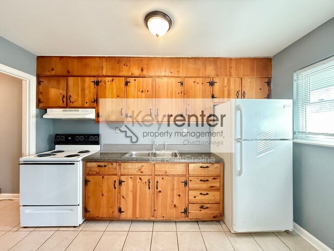 Photo - 221 Robert E Lee St Townhome