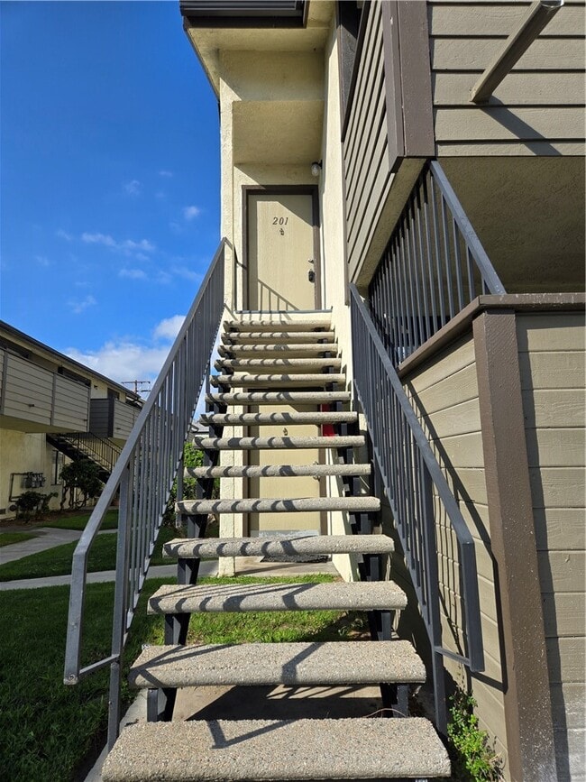 Building Photo - 2624 W Porter Ave