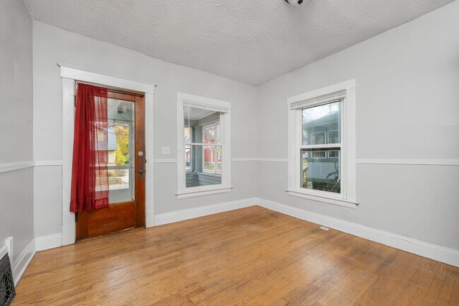 Foto del edificio - 1314 Oak St