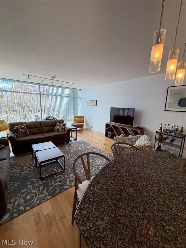 Foto del edificio - 1237 Washington Ave