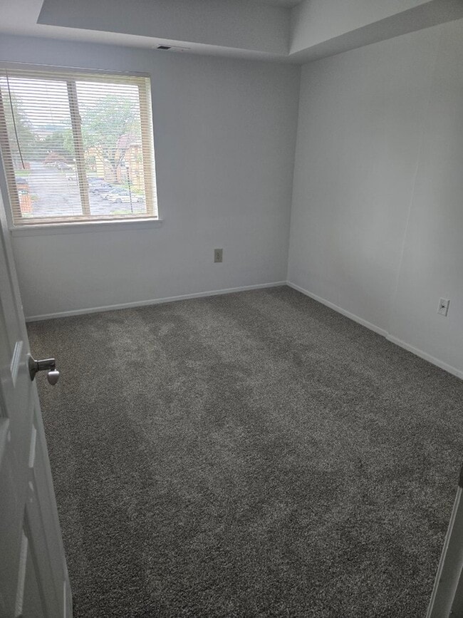 CO1-L Bedroom - Heritage Woods