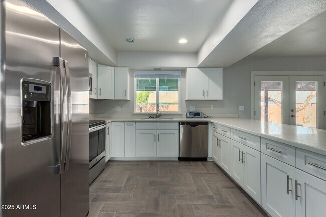 Building Photo - 1308 S Polly Ann Dr