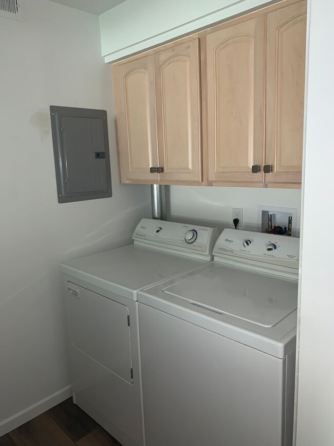 Building Photo - BRAND NEW 2 BED CONDO IN HEART OF LIVONIA