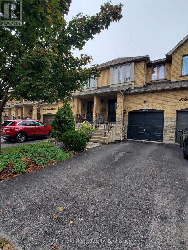 Photo du bâtiment - 5134 Silvercreek Dr