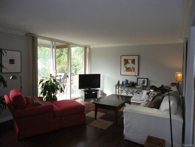 Foto del edificio - 309 N Eton St